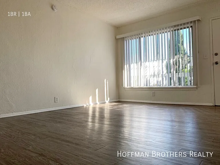 4845 W Slauson Ave #5 — Photo 9