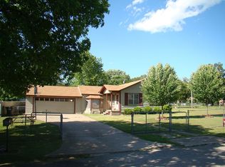 402 High St, Henryetta, OK 74437