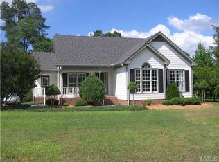 96 Sherman Lakes Dr, Fuquay Varina, NC 27526