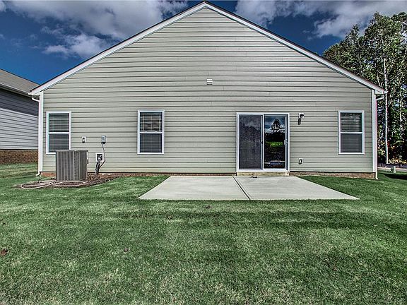 Located on 0048 in Sutton Mill - Park Collection in FORT MILL, SC