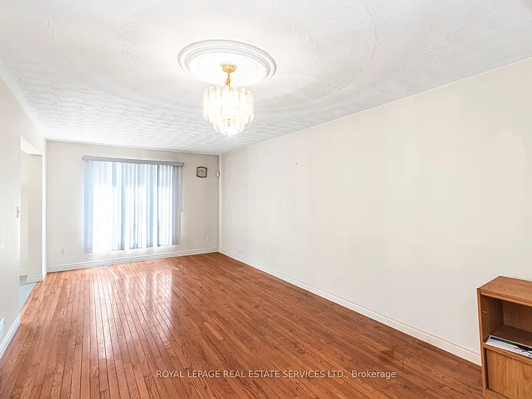 206 Bay St N — Photo 7