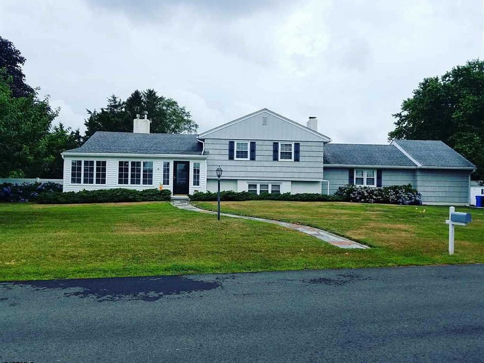 1st image of 18 North Dr