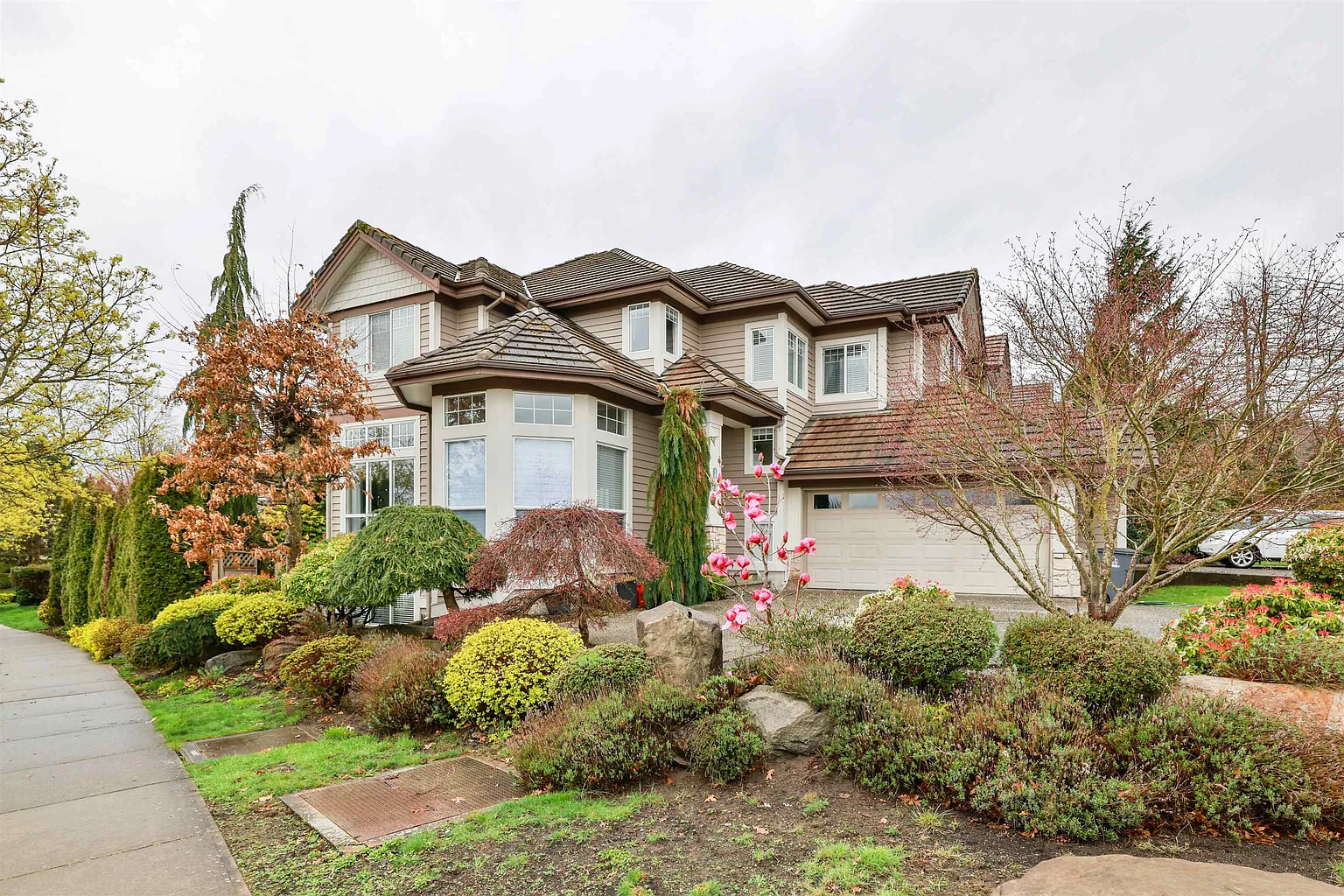 15638 33rd Ave photo 1