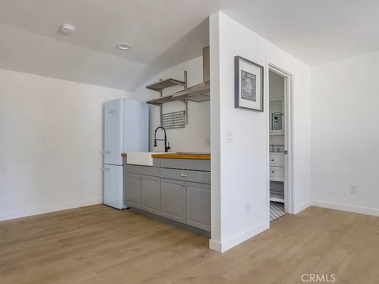 554 S Lemon St #B — Photo 7