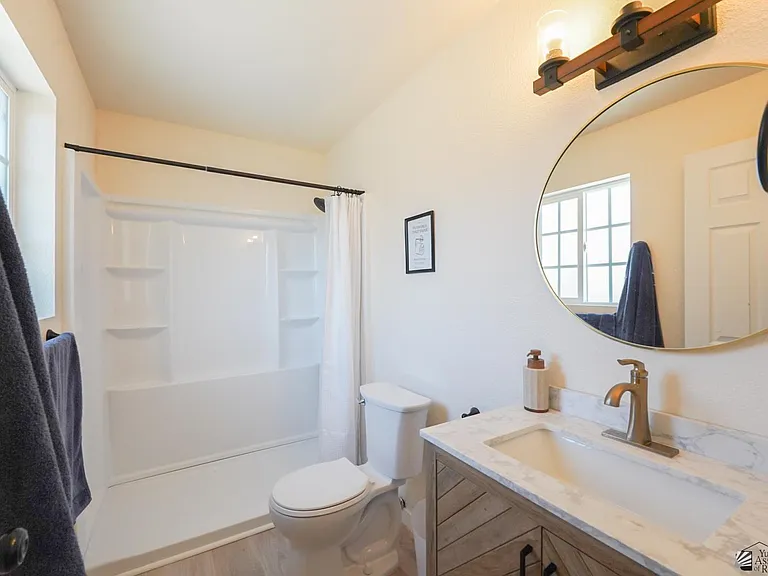 2146 S 47th Ave — Photo 19