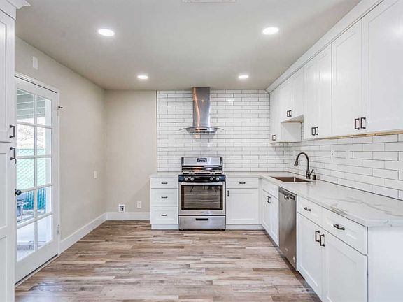 3rd image of 5067 N Bungalow Ln