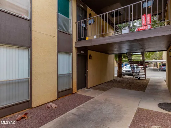 1620 N Wilmot Rd, Tucson, AZ 85712