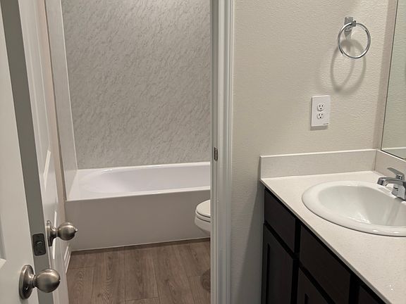 3rd image of 300 Wild Rose Way