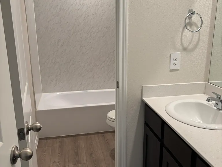 300 Wild Rose Way — Photo 3