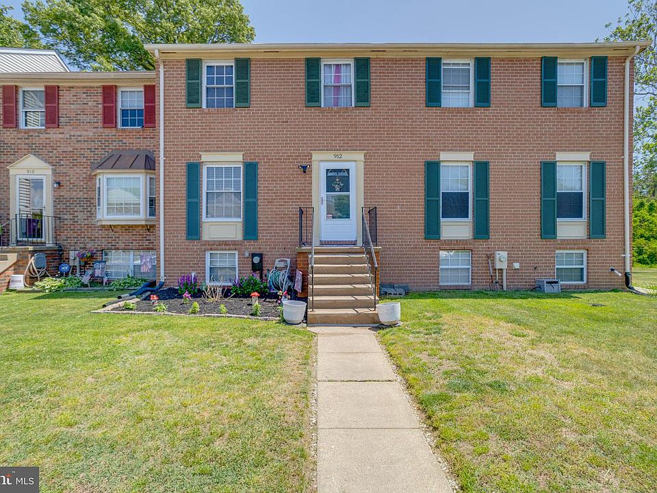 1st image of 912 Hingham Hbr