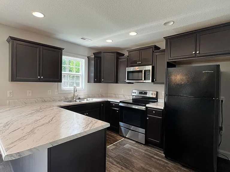 400 Amethyst Ct — Photo 7