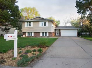 1502 W 38th St, Kearney, NE 68845