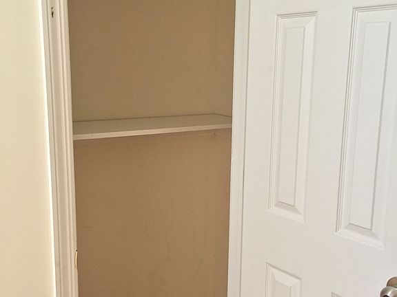 3rd image of 677 Lincoln Pl #5FIVE
