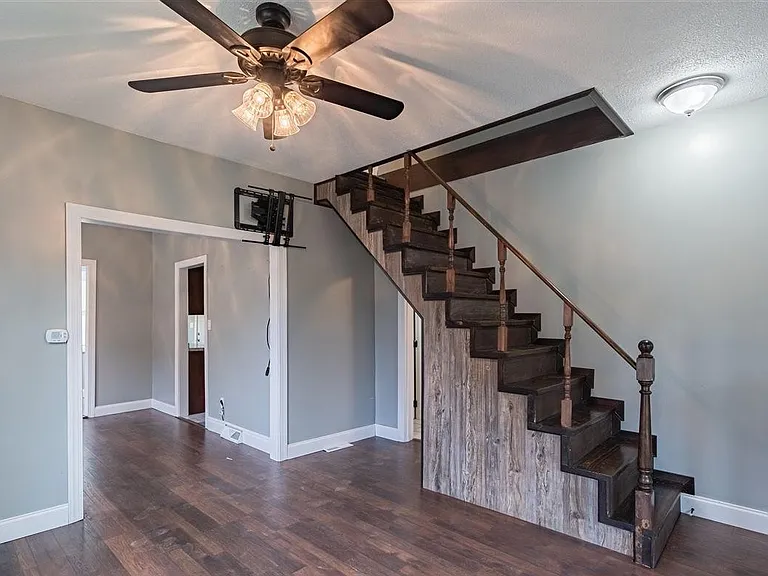 4131 Lake St — Photo 4