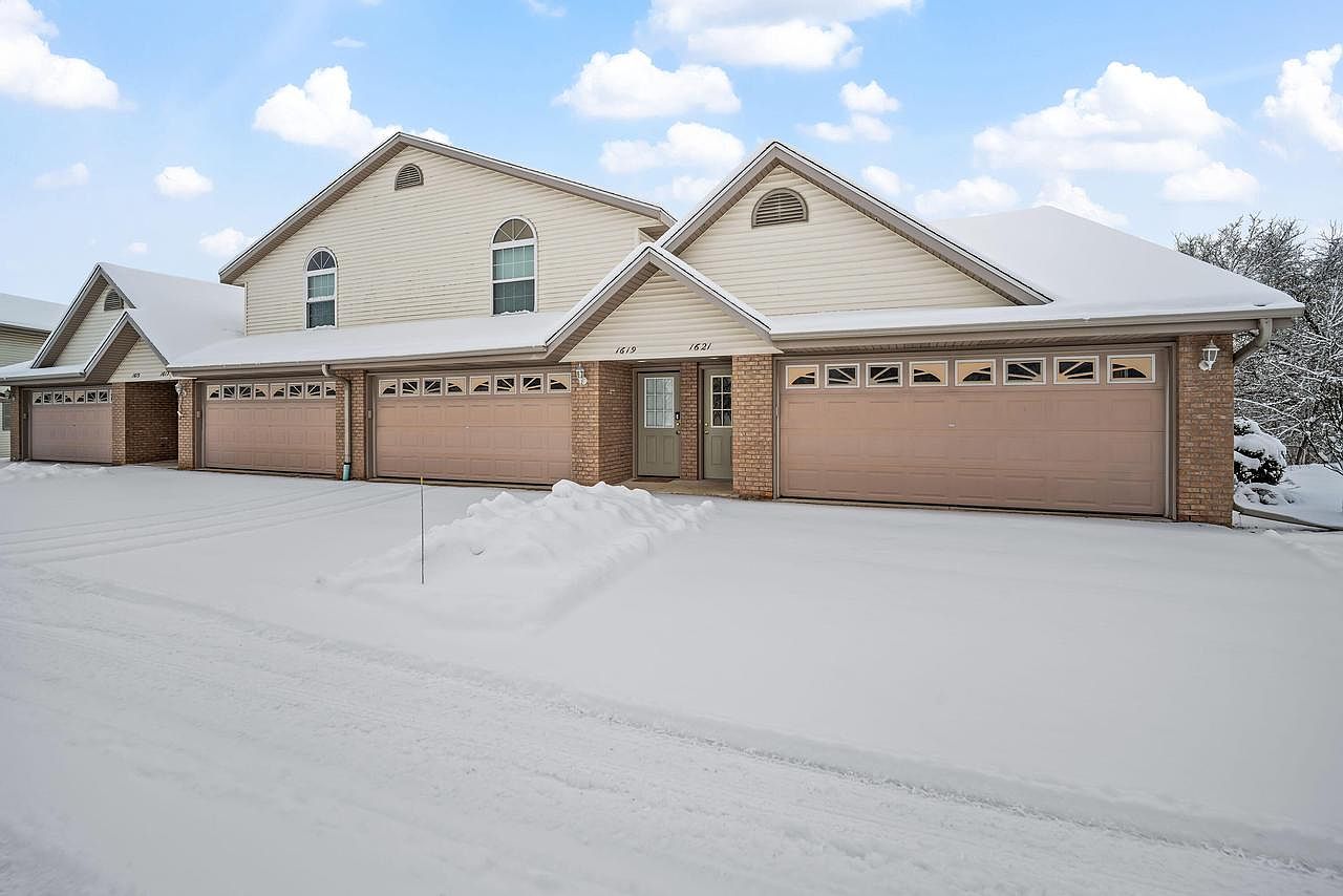 1621 Goldenrod CIRCLE, West Bend, WI 53095 Zillow