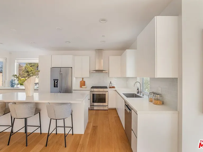 11724 Culver Blvd #12 — Photo 8