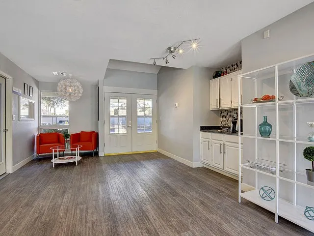 Paradise Square | Apartments For Rent in Las Vegas