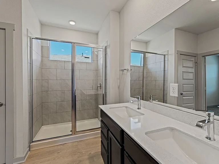10906 Fulton Ave — Photo 20