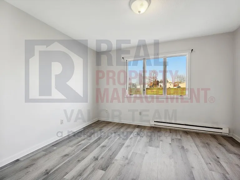 6256 Wayland Rd — Photo 7