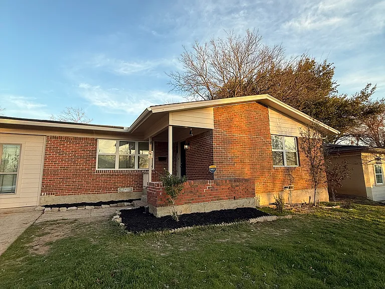 10106 Brockbank Dr — Photo 33