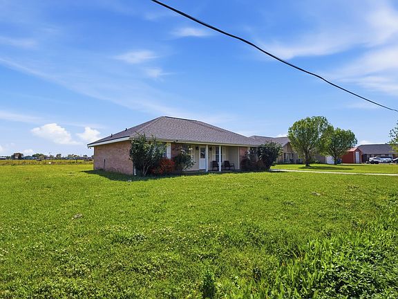 3rd image of 2631 Southern Ridge Rd