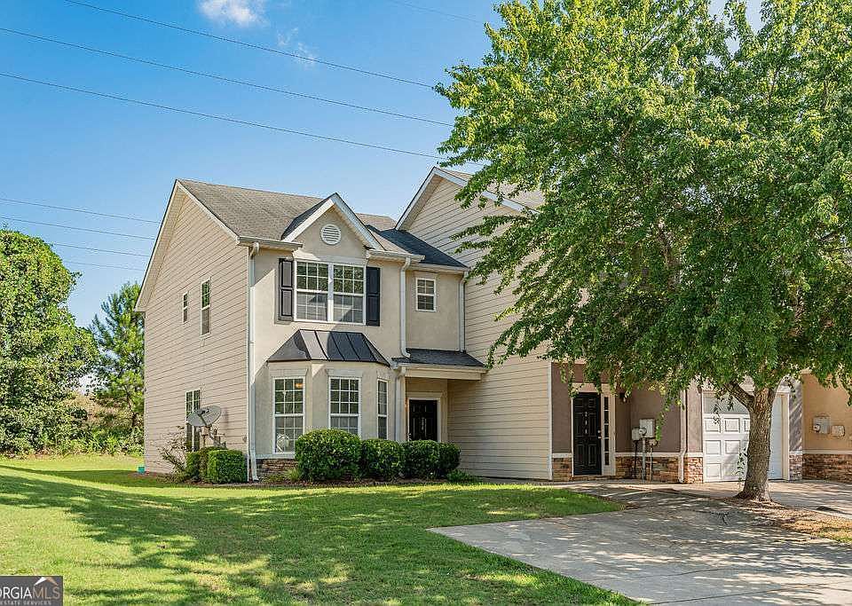 1st image of 284 Commons Dr