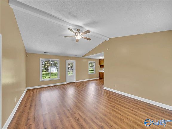 4th image of 215 Saddle Rock Ct