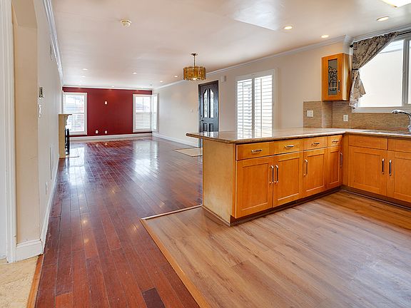 5th image of 62 Carmel Ave