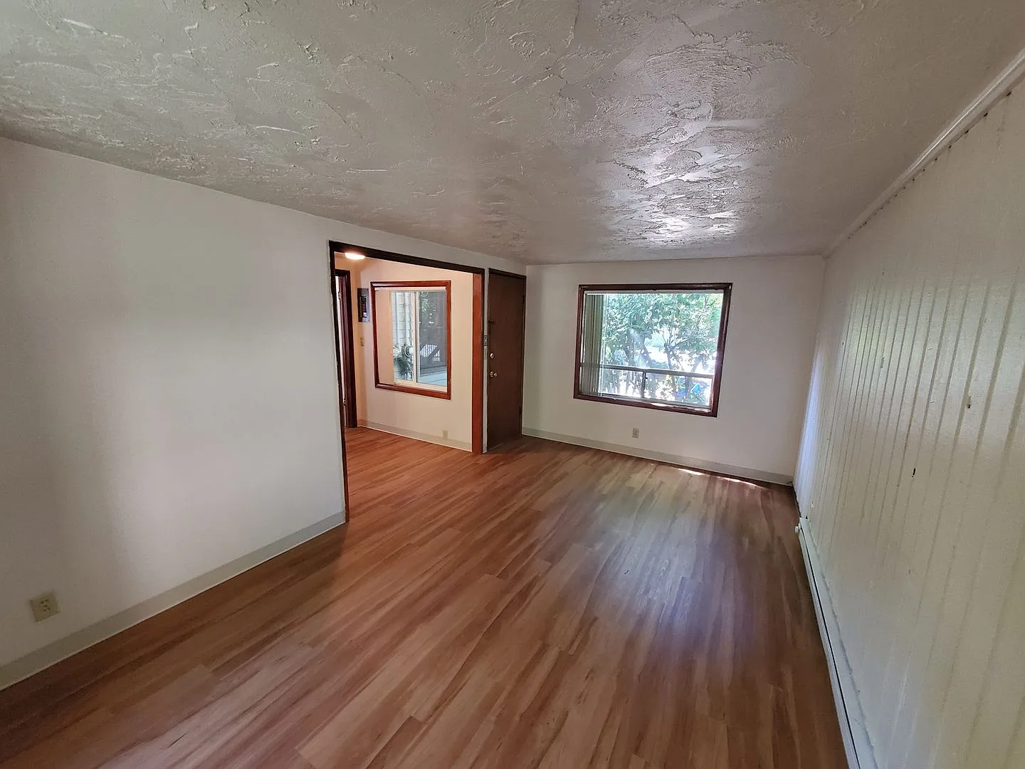 1395hi — Photo 3