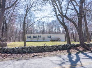 18 Benjamin Rd, Preston, CT 06365