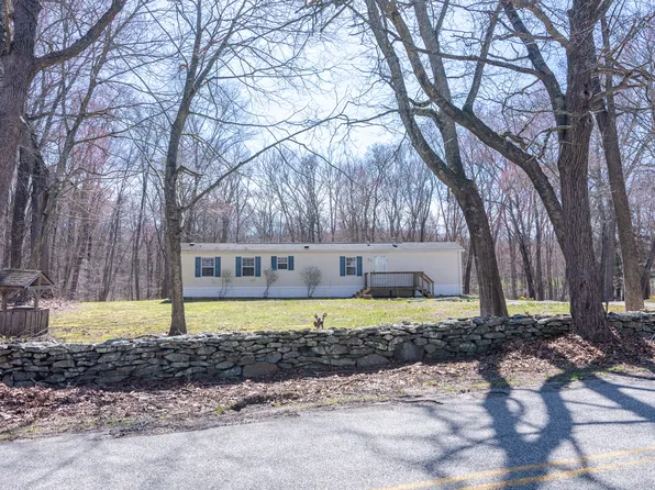 18 Benjamin Road, Preston, CT 06365