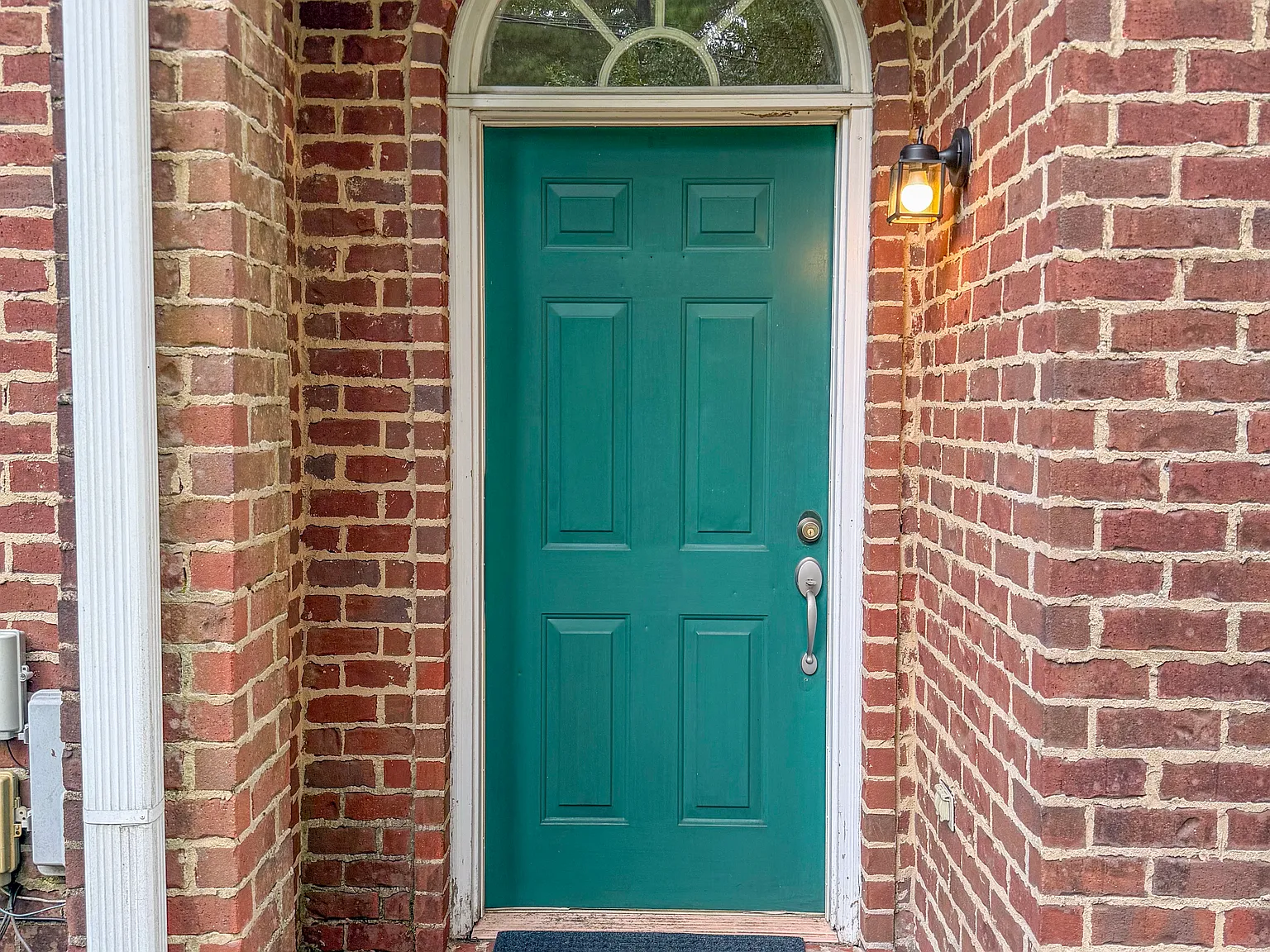 2 bed, 2.5 bath, 1447 sqft, $1,800 — Photo 3