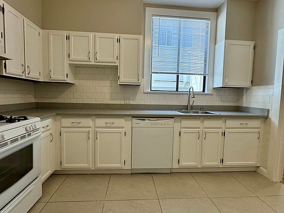 5th image of 1152 Jackson St APT 2