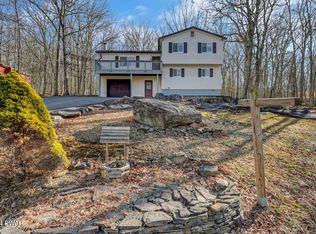 192 Eagle Rock Rd, Lackawaxen, PA 18435