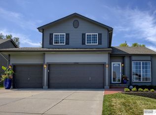 15085 Meredith Ave, Omaha, NE 68116