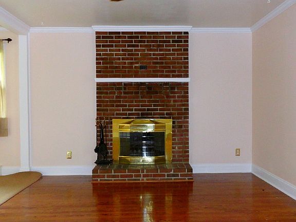 Woodburning Fireplace!