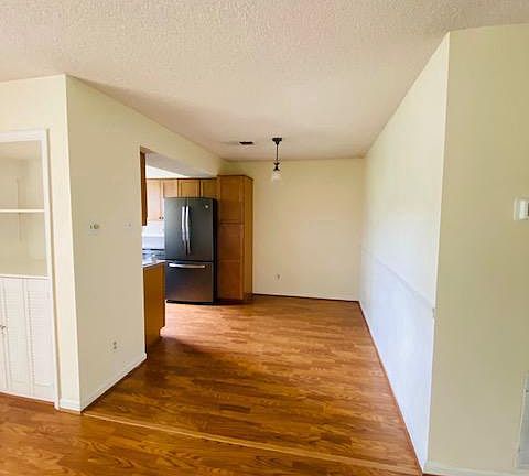 5th image of 12106 Green Ledge Ct #18