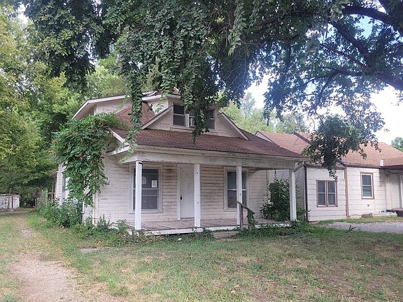 3rd image of 720 N 8th St