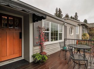 2737 Belvidere Ave SW, Seattle, WA 98126