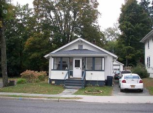 33 Canal St, Ellenville, NY 12428