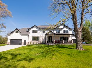 12621 S Regina Ln, Palos Park, IL 60464