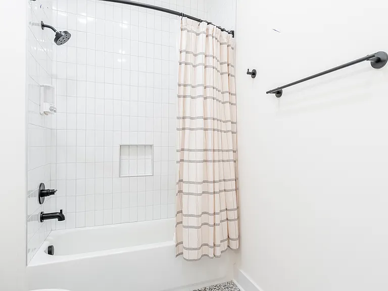1310 Lischey Ave #307 — Photo 2