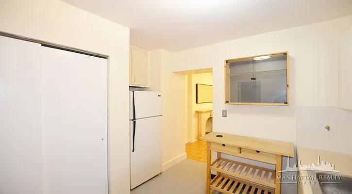 Rented by Manhattan Realty Group | media 6