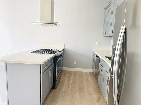 3rd image of 3700 E Broadway #4
