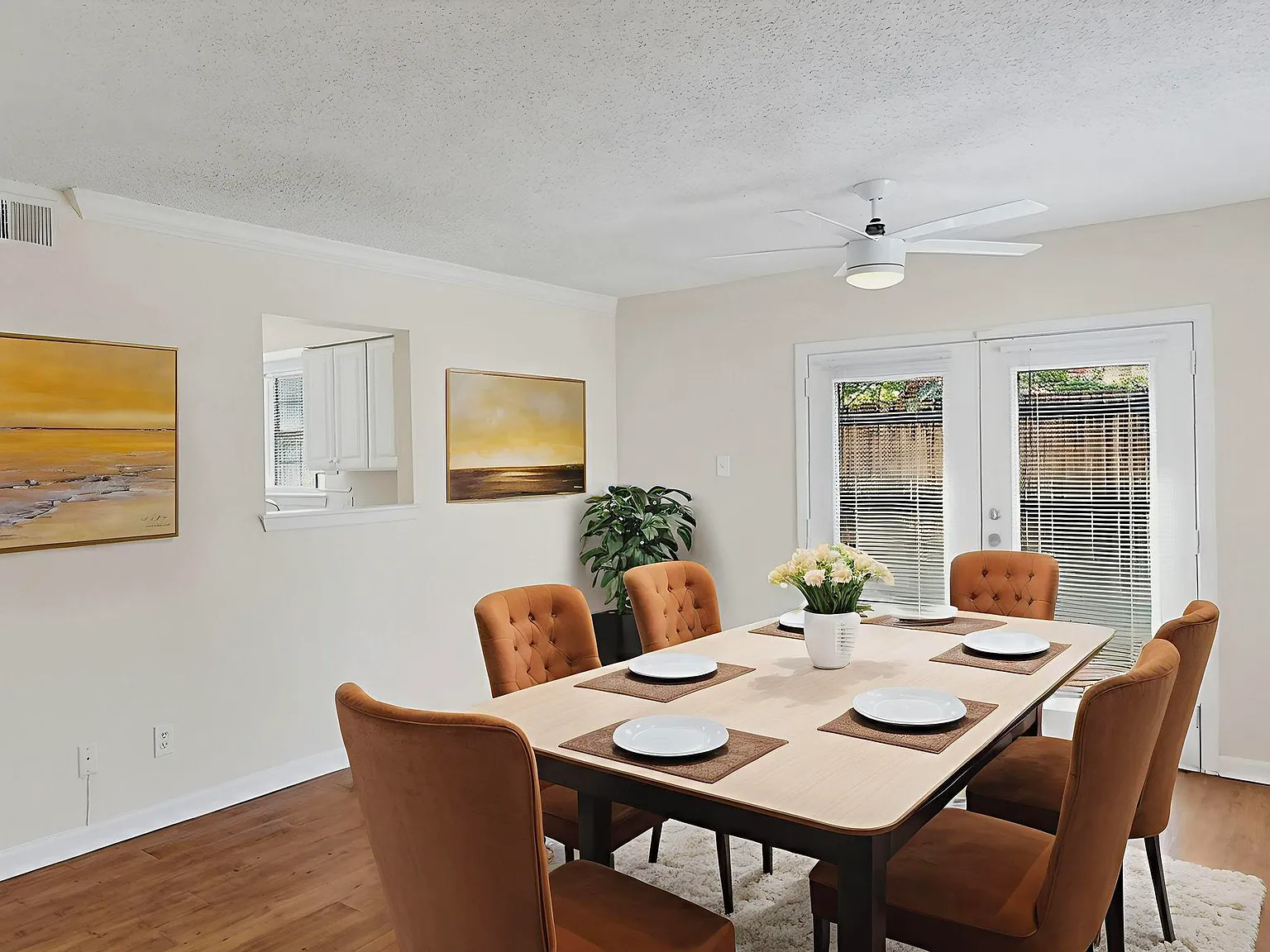 2 bed, 1.5 bath, 1150 sqft, $1,650 — Photo 2