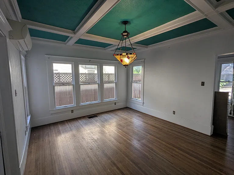 4526 Reiger Ave — Photo 3