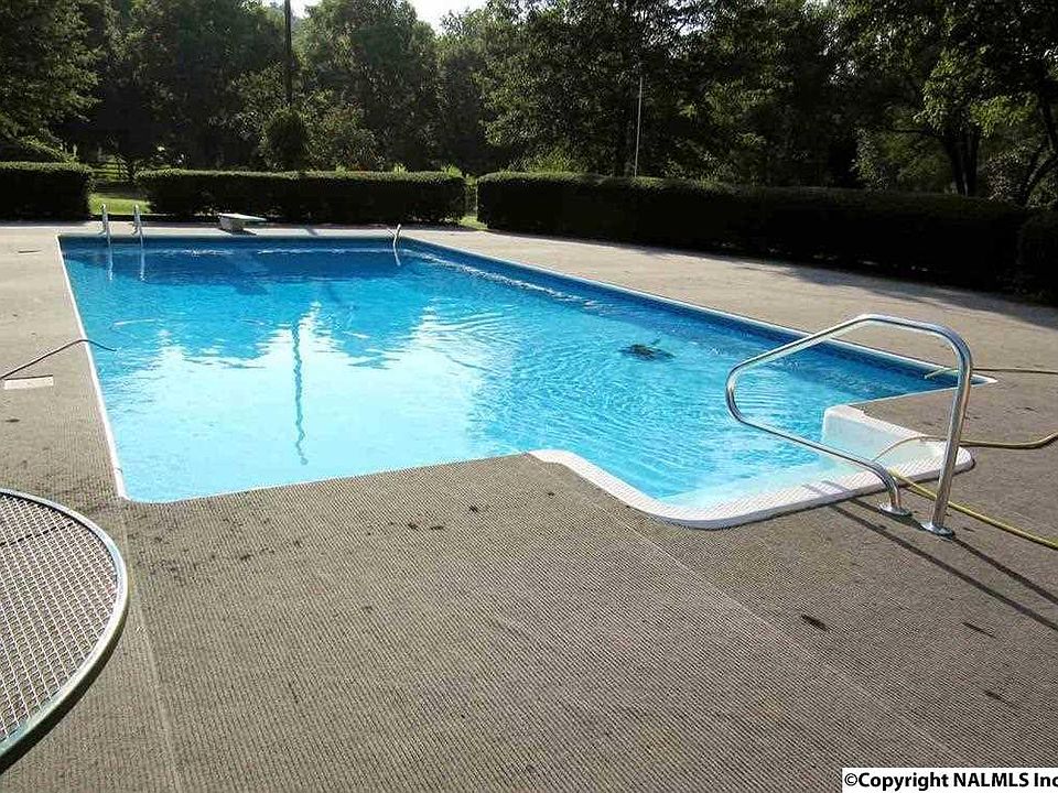 2nd image of 111 Jenni Leigh Dr NW