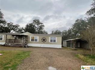 415 Holly Ln, Victoria, TX 77905