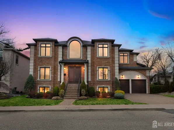 1355 NE Abbott Blvd, Fort Lee, NJ 07024