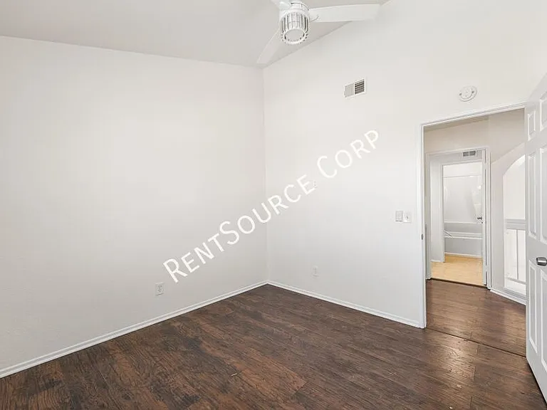 2145 W Avenue P8 — Photo 23